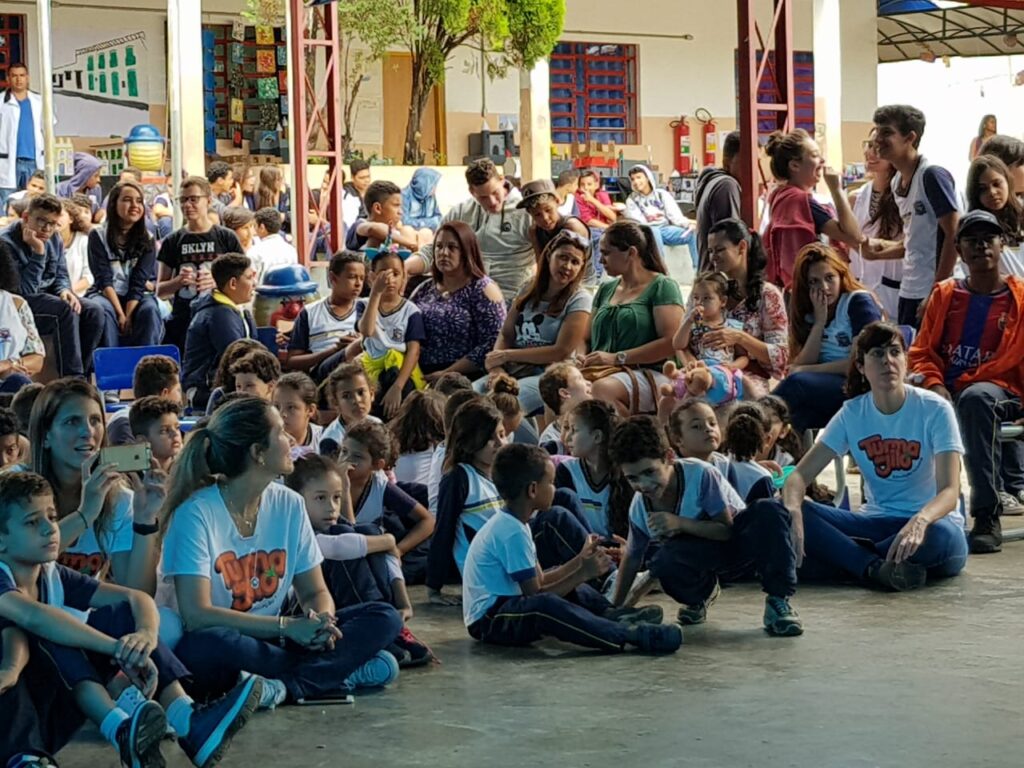 Jovens participantes da Turma do Jiló