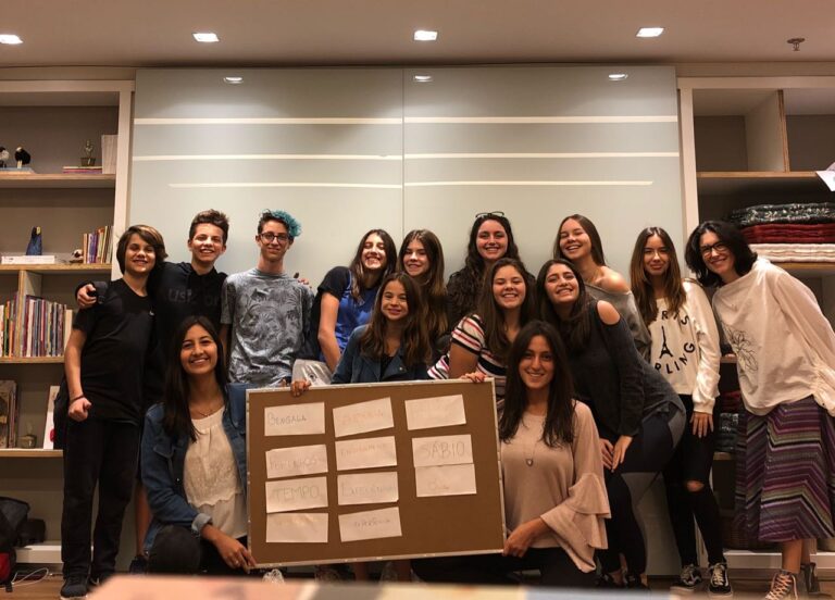 Jovens participantes da Turma do Jiló